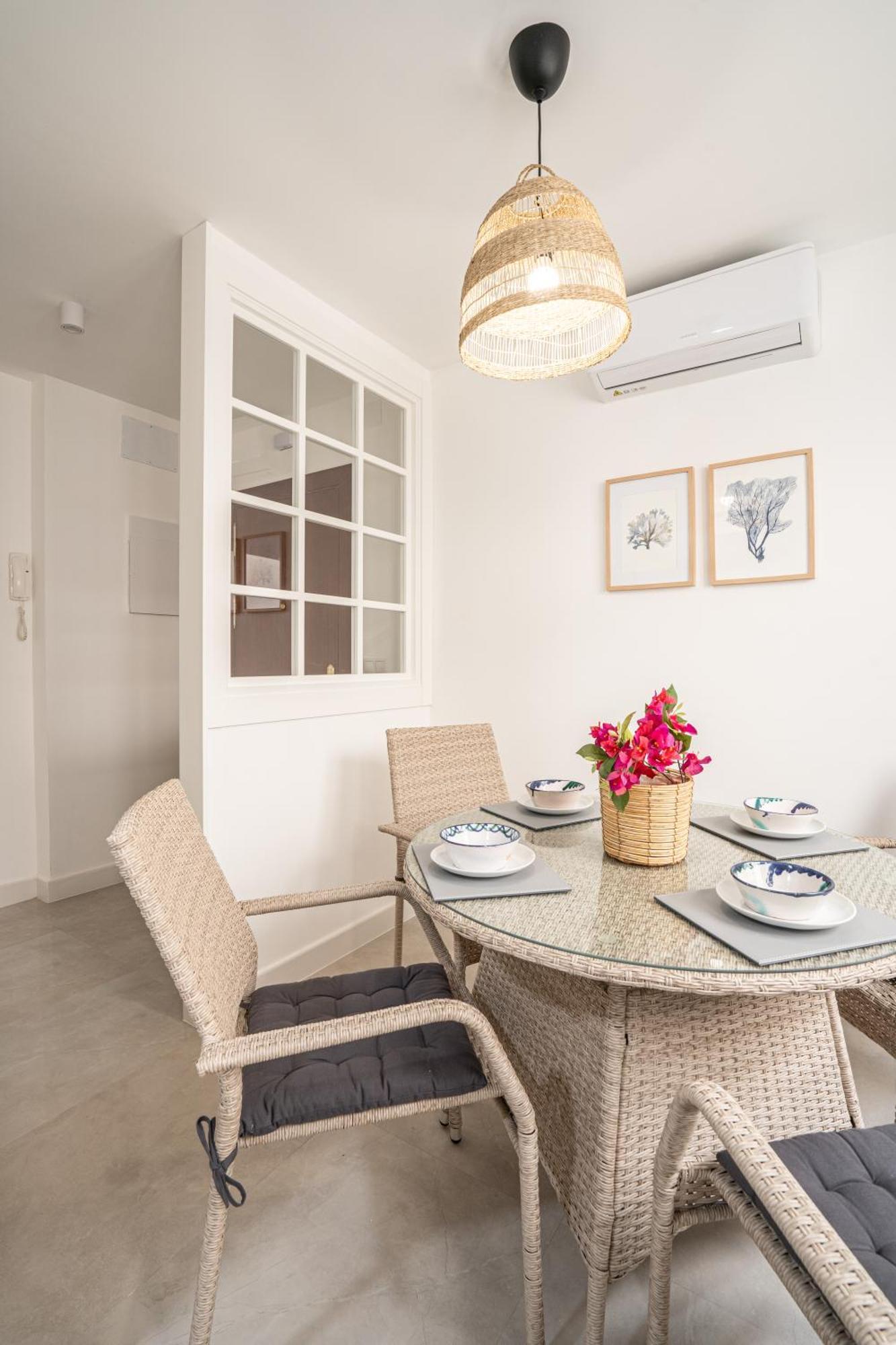 Apartment Center Soho Deluxe Малага Экстерьер фото